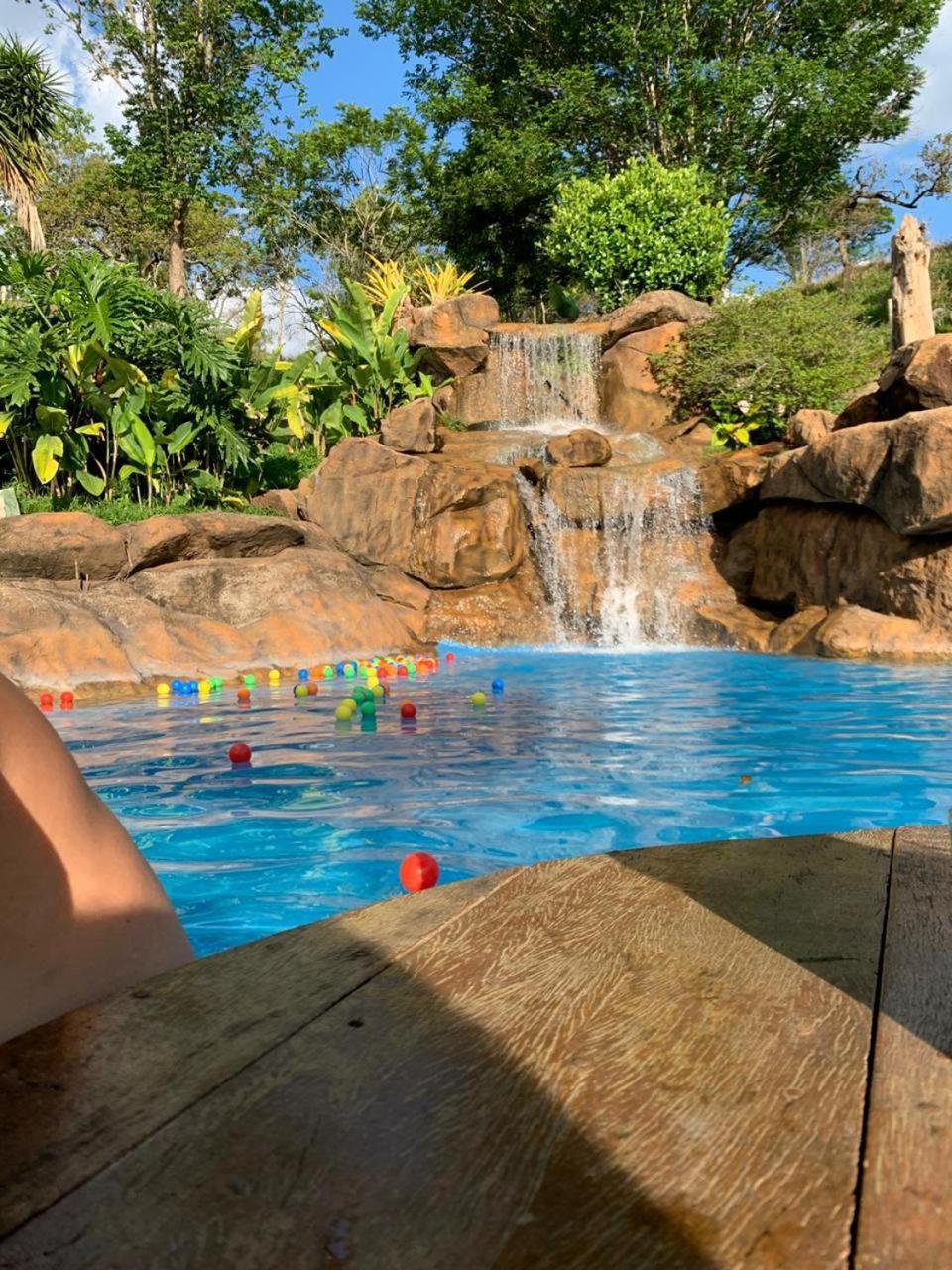 Hotel Fazenda Tucano Capim Branco Екстериор снимка